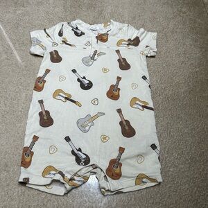 ANGEL DEAR GUITAR PRINT INFANT BABY SHORTALL ONE PIECE ROMPER 18-24 MOS